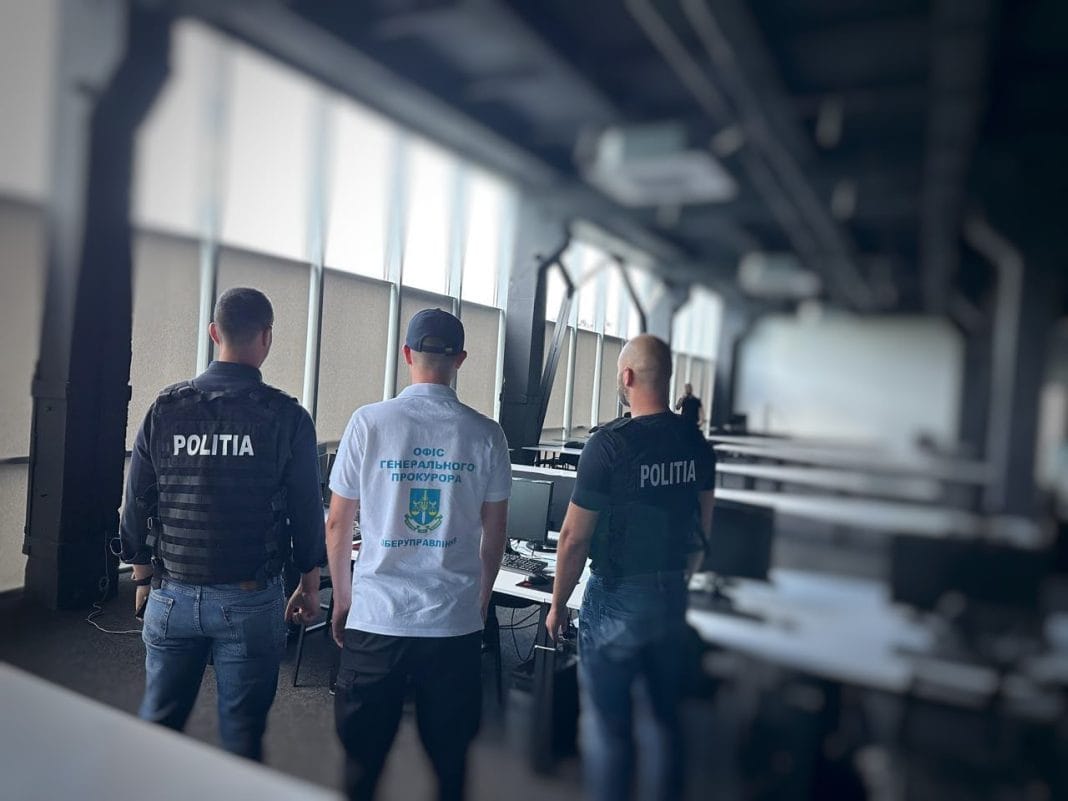 Polițiștii din Mureș au intrat în forță într-o operațiune internațională! Percheziții în România și Ucraina, într-un dosar uriaș de fraude online Polițiștii din Mureș au intrat în forță într-o operațiune internațională! Percheziții în România și Ucraina, într-un dosar uriaș de fraude online