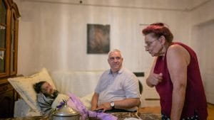 Maria Hanzi, la un pas de 104 ani la Sângeorgiu de Mureș Maria Hanzi este cea mai vârstnică locuitoare a comunei Sângeorgiu de Mureș