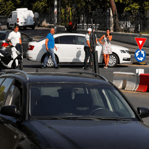 Accident cu scuter la Cocoșul de Aur. Trafic îngreunat accident cu scuter la Târgu Mureș