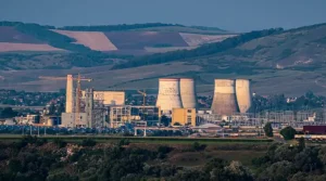Bolojan pune presiune pe Romgaz: Iernut, gata în 2026 Termocentrala de la Iernut trebuie finalizată în 2026. Bolojan cere Romgaz să respecte termenul după aproximativ 10 ani de lucrări.