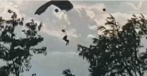 Exercițiu militar la Târgu Mureș: doi răniți Exercițiu militar la Târgu Mureș, încheiat cu doi răniți. Un bărbat a ajuns pe o hală, iar altul în zona firelor electrice.